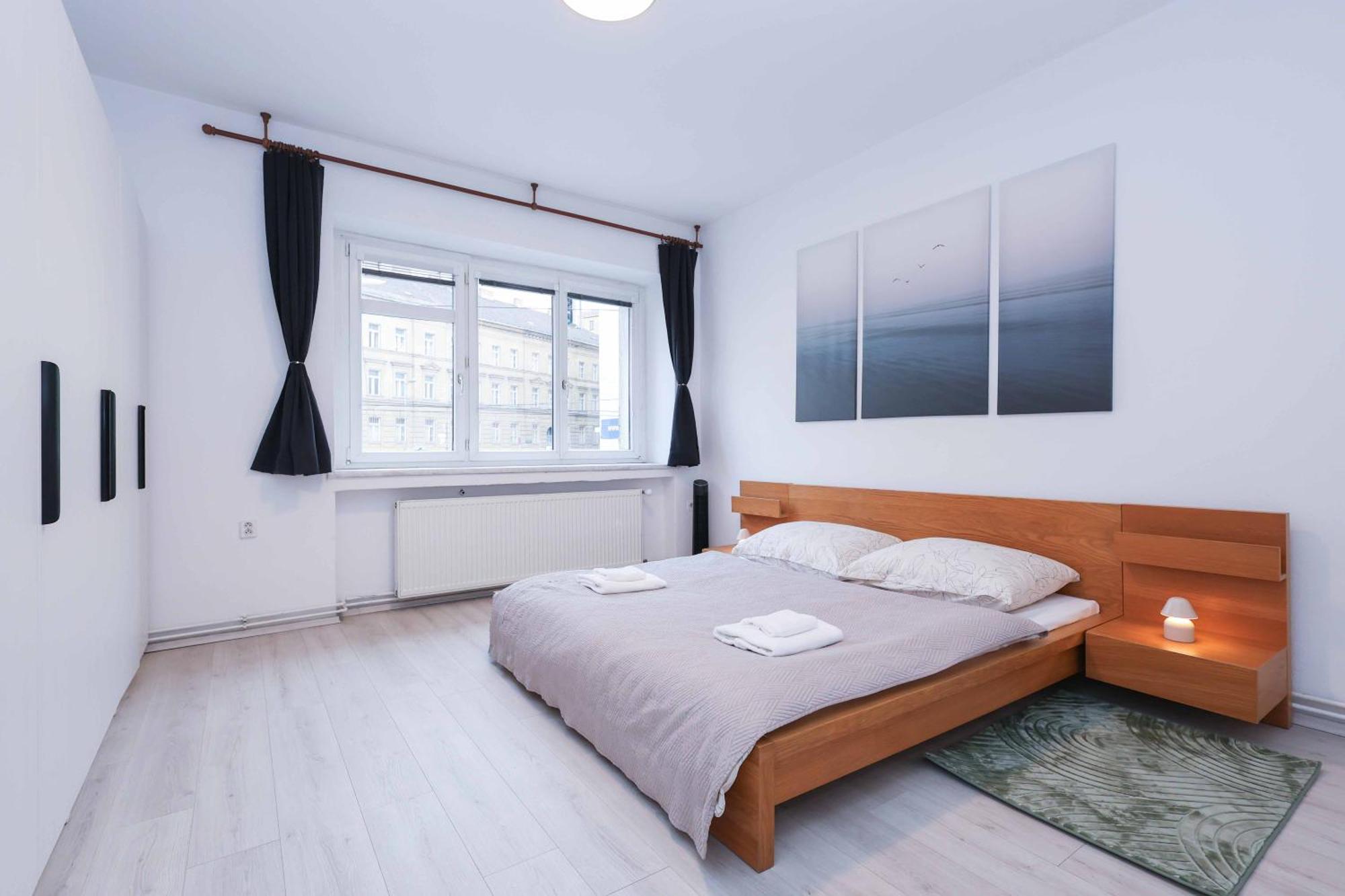 Charming Old Town Family Retreat Apartment Братислава Екстериор снимка